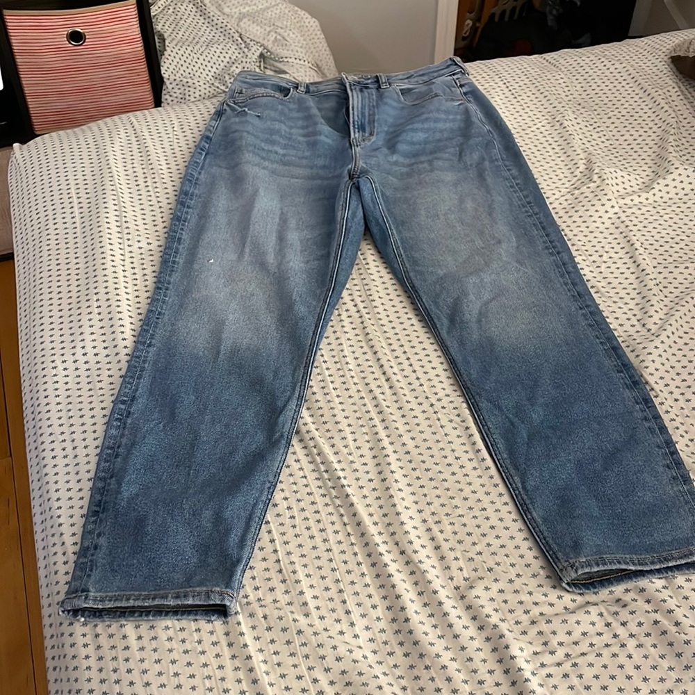American Eagle Mom Jeans